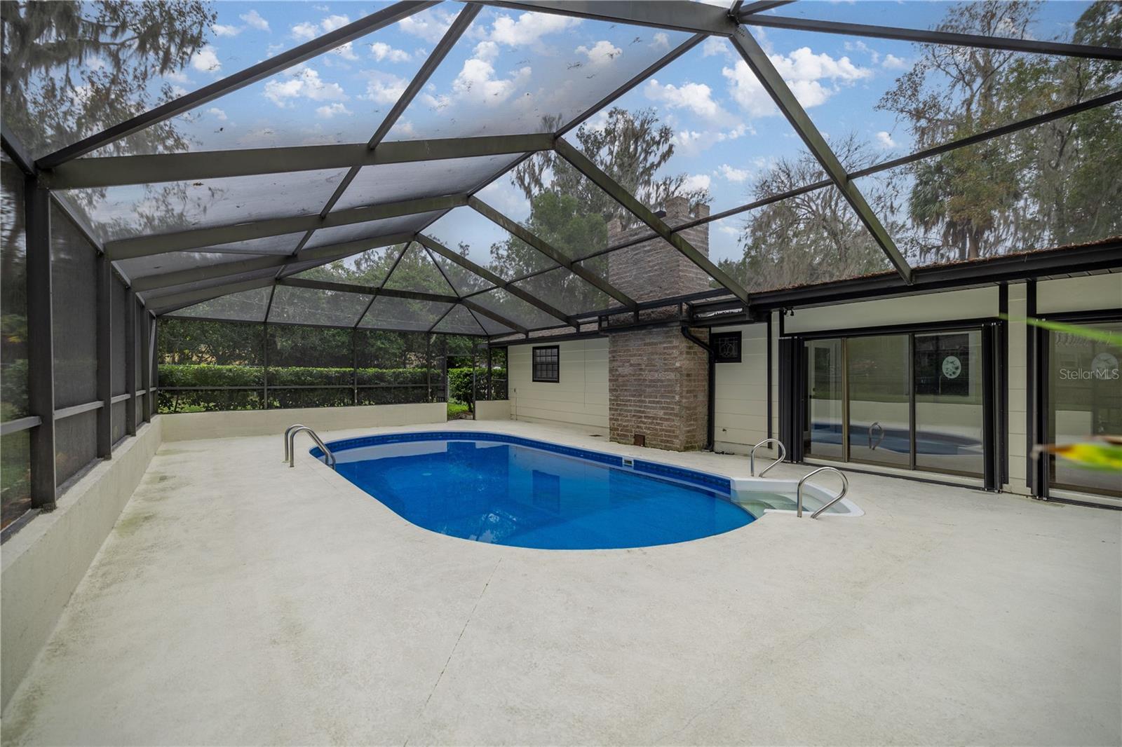 SHERWOOD HILLS - Residential