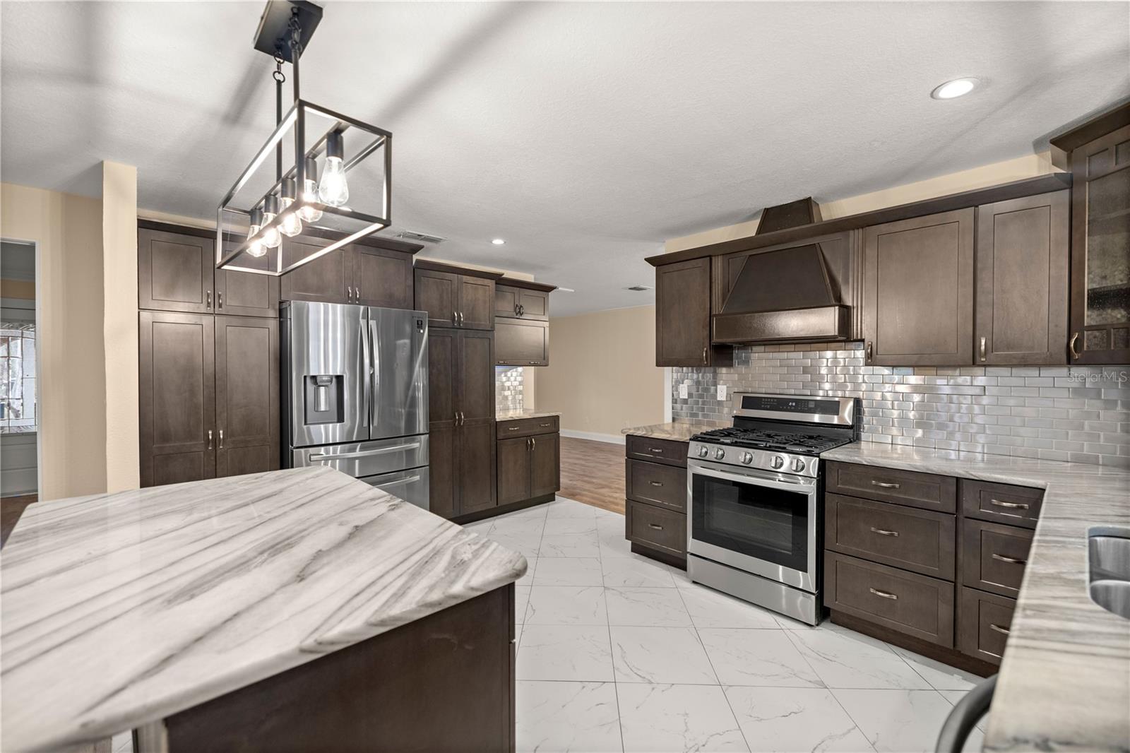 SHERWOOD HILLS - Residential