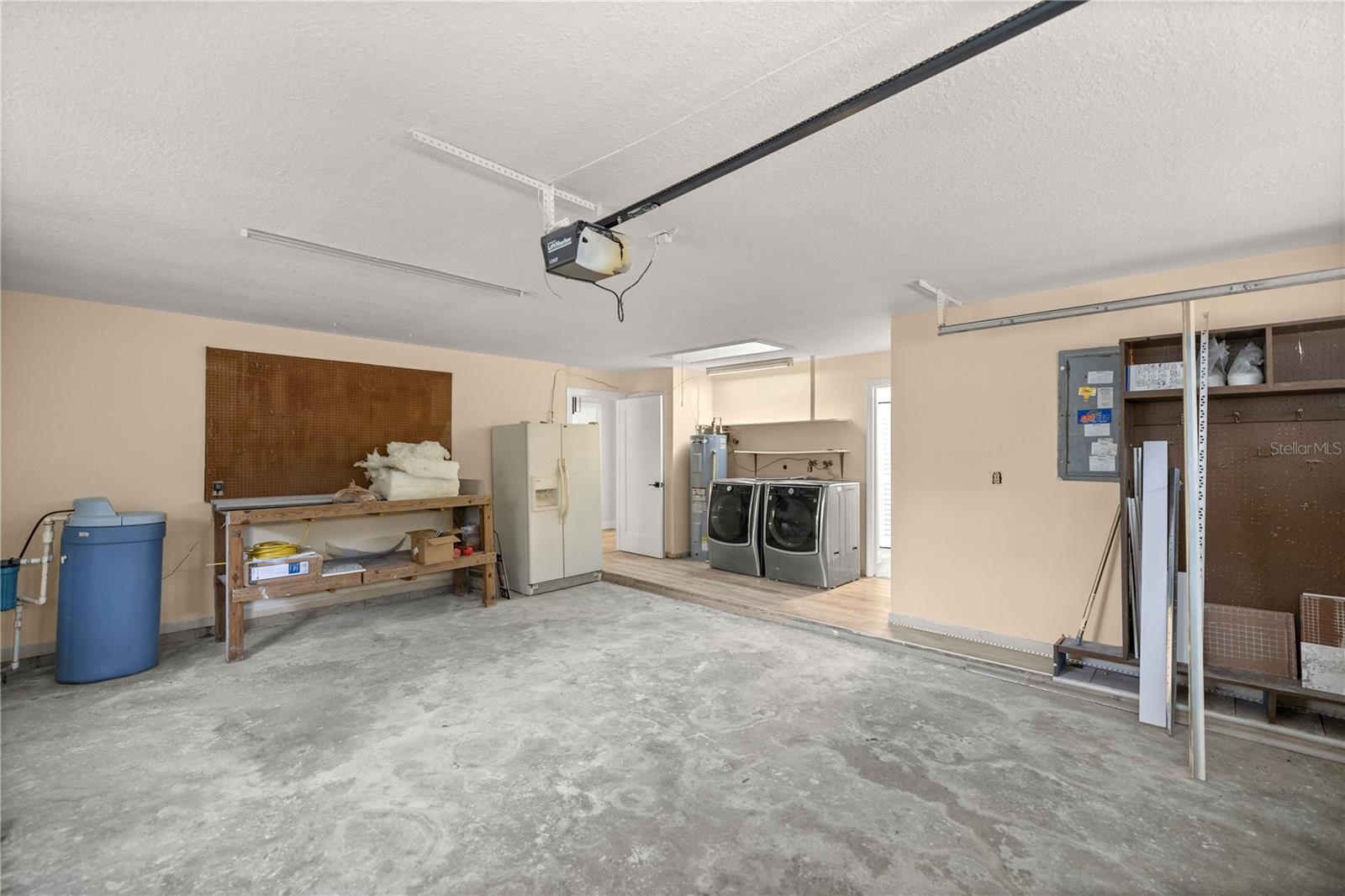 SHERWOOD HILLS - Residential