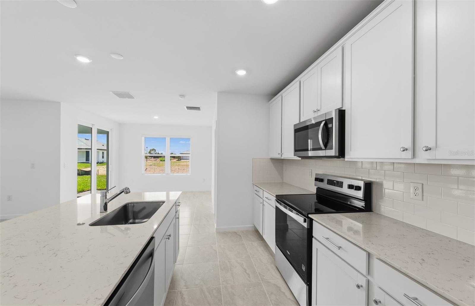 LAKESPUR WELLEN PARK - Residential