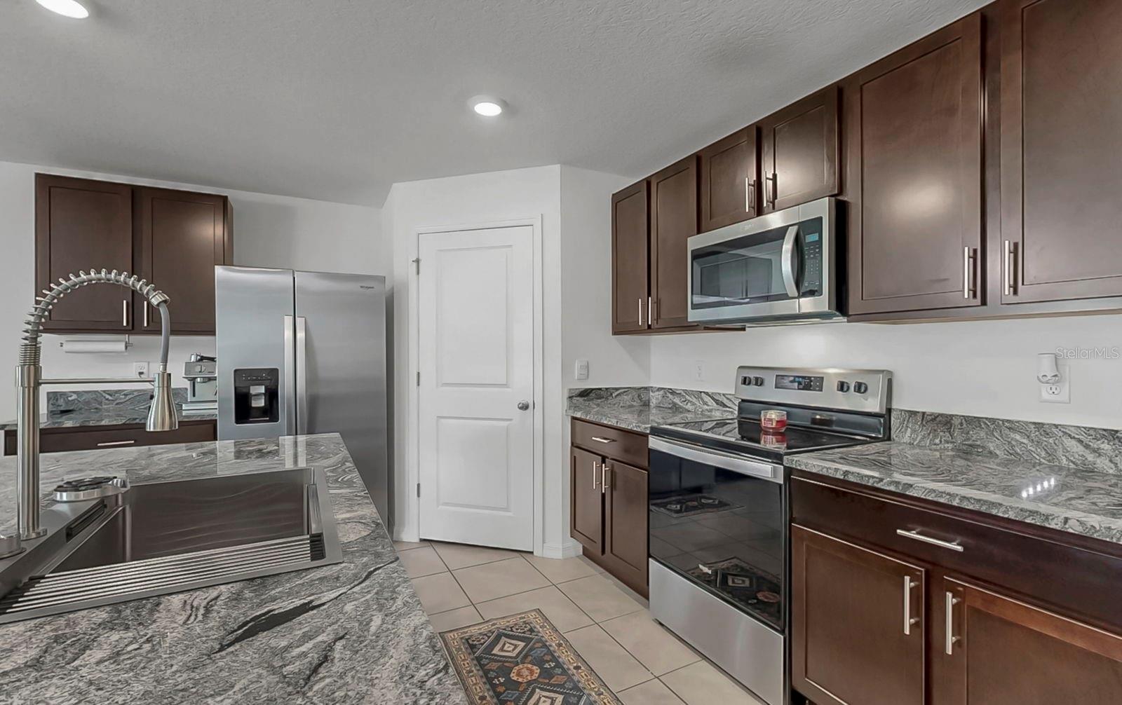 BERRY BAY SUB - Residential