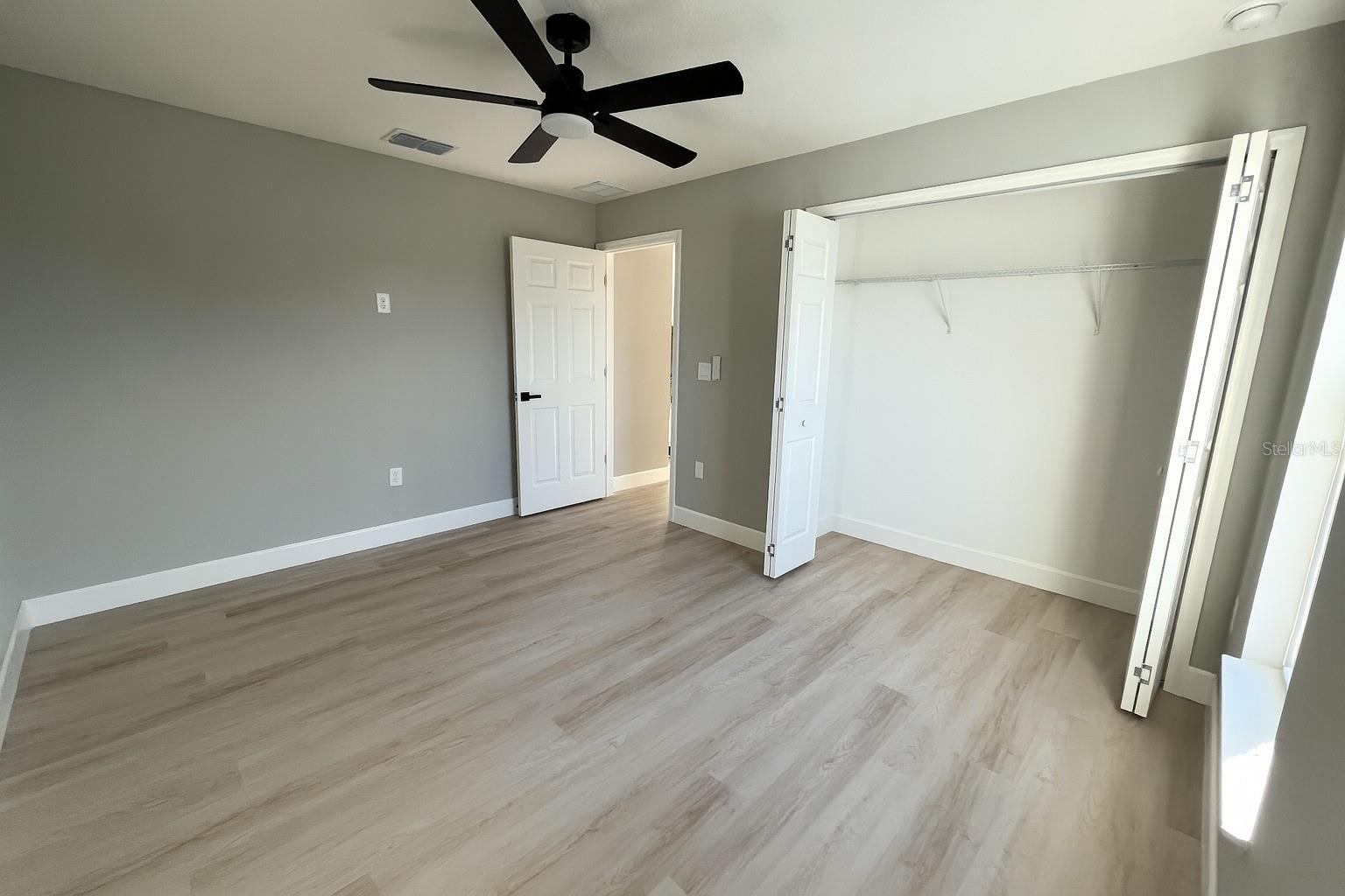 SILVER SPRINGS SHORES - Residential