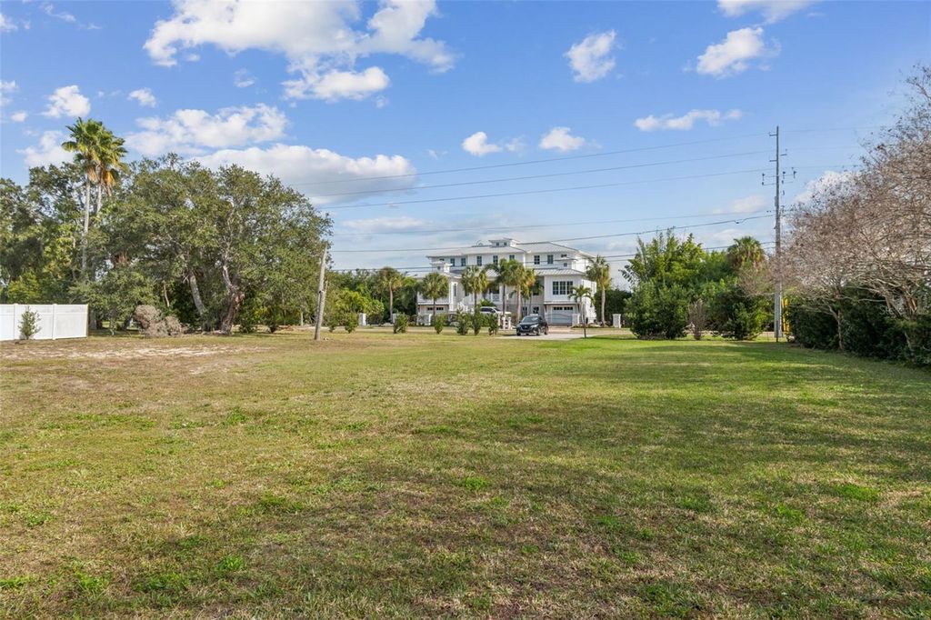 Photo of 939 S Bayshore Boulevard, Safety Harbor, FL 34695 (MLS # TB8463969)