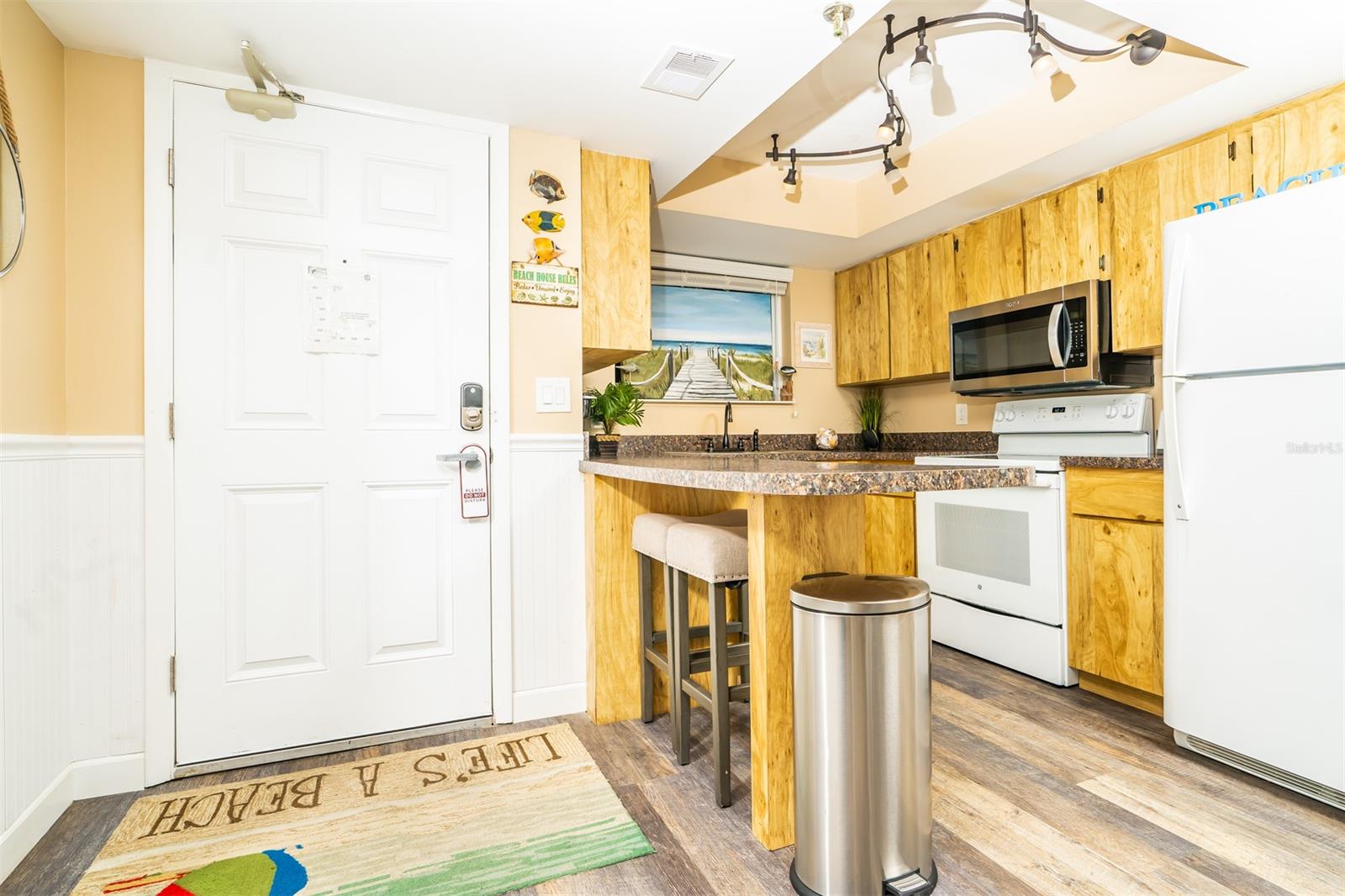 Oceania Plaza Condo - Residential