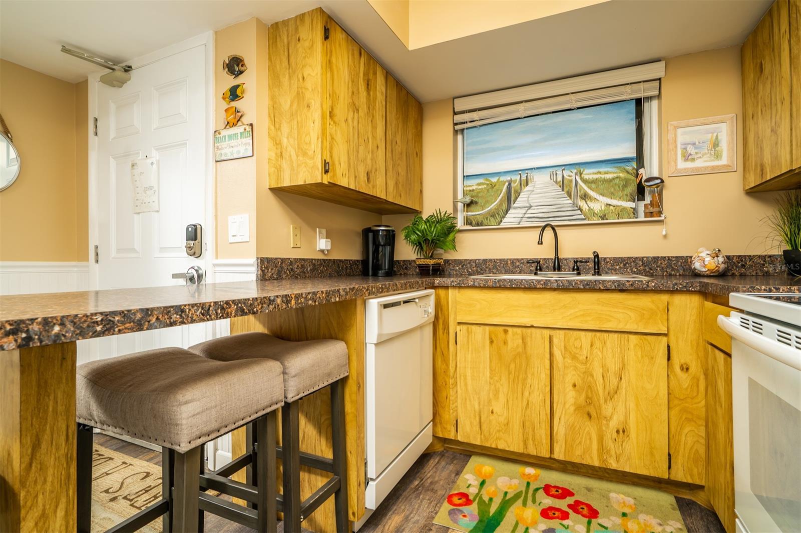 Oceania Plaza Condo - Residential