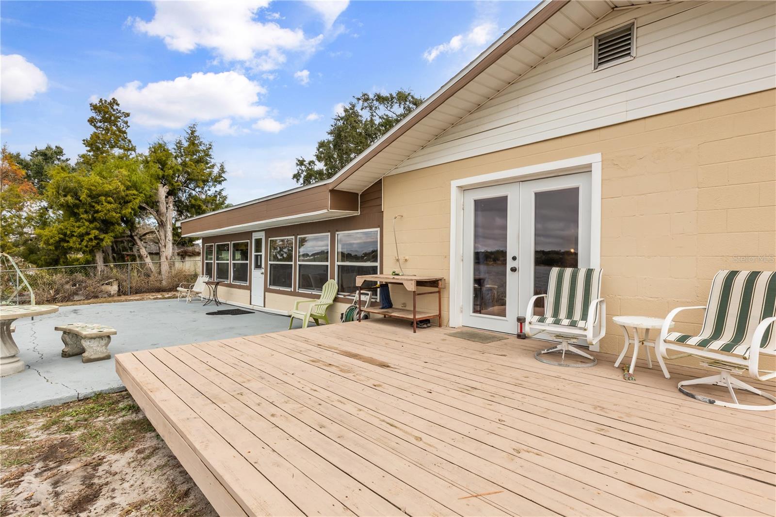 PATIO POINT - Residential