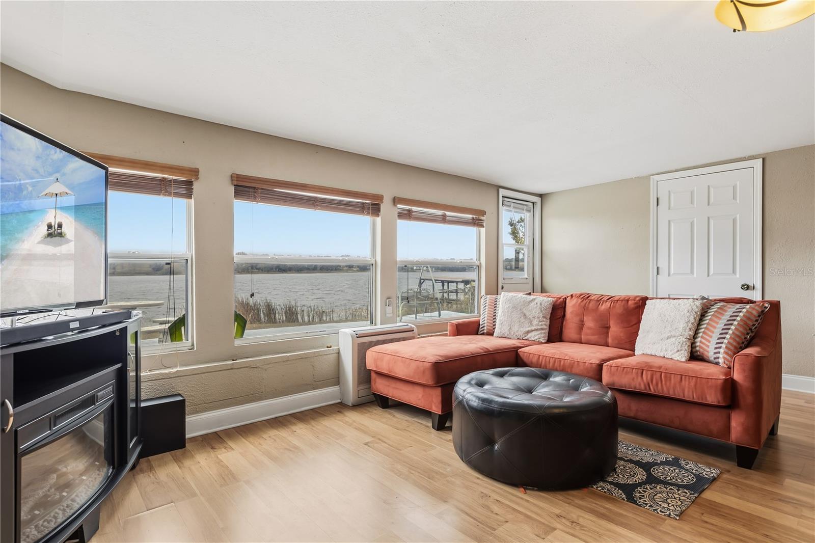 PATIO POINT - Residential