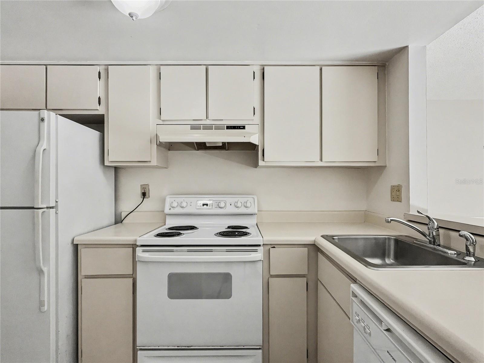 SANDY COVE - Residential Lease