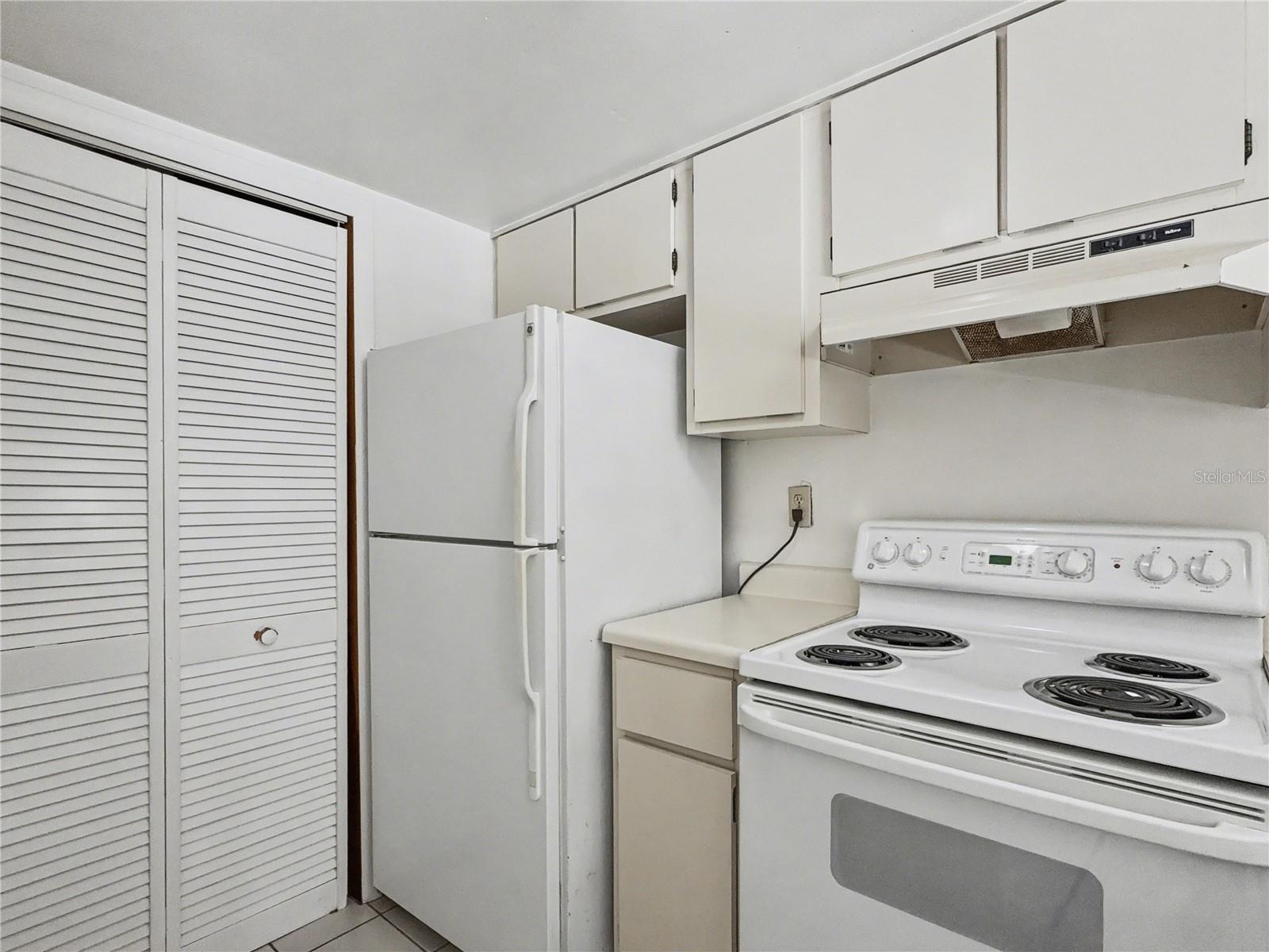 SANDY COVE - Residential Lease