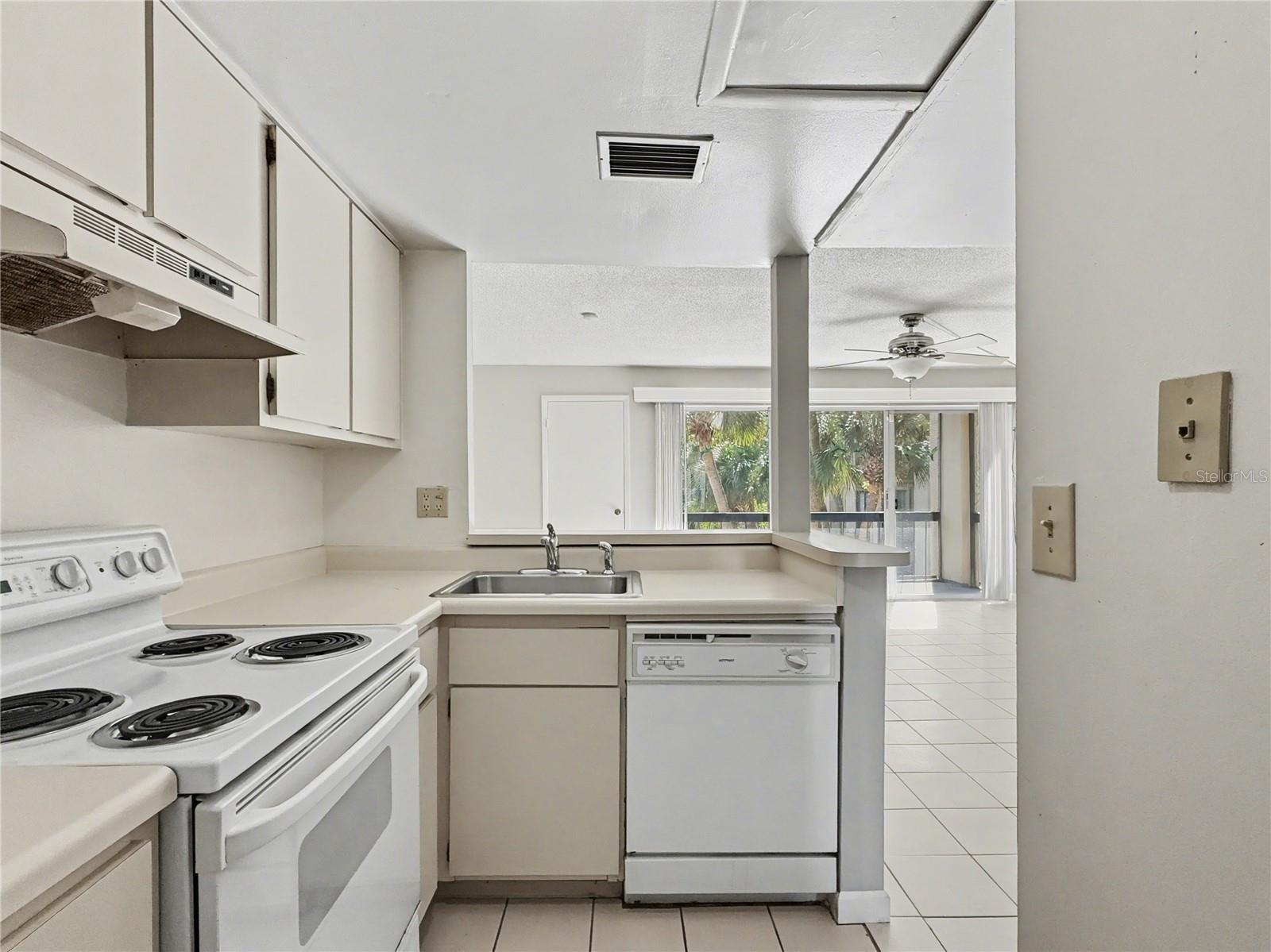 SANDY COVE - Residential Lease