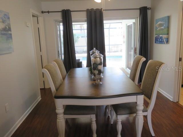 VILLAGE GREEN OF BRADENTON - Residential Lease