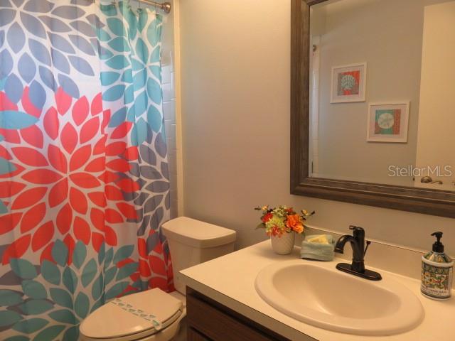 VILLAGE GREEN OF BRADENTON - Residential Lease