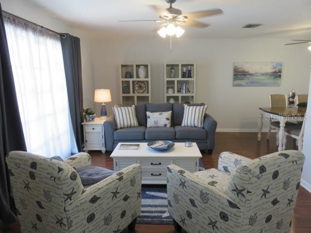 VILLAGE GREEN OF BRADENTON - Residential Lease