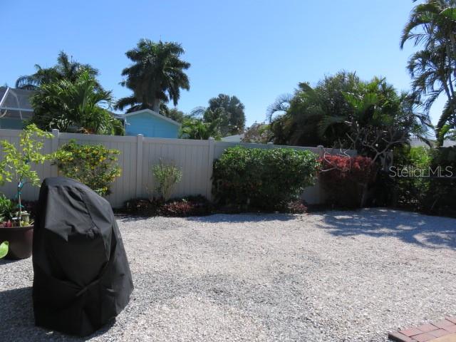 VILLAGE GREEN OF BRADENTON - Residential Lease