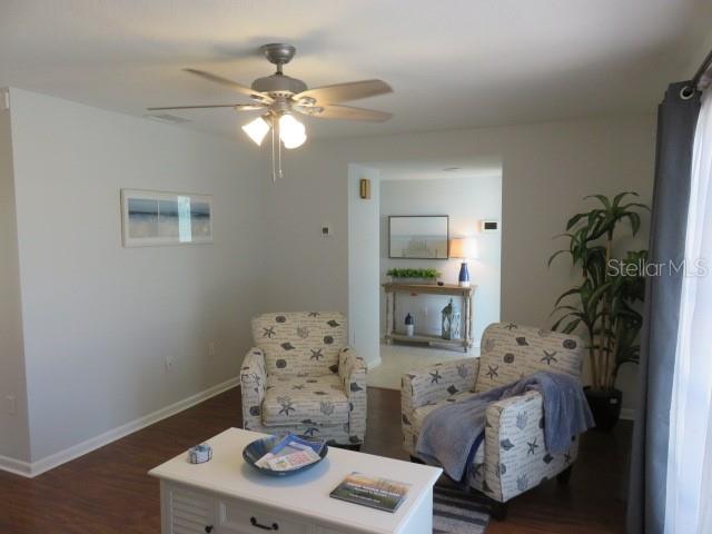 VILLAGE GREEN OF BRADENTON - Residential Lease