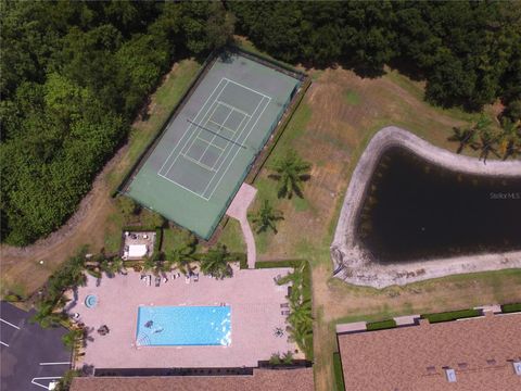 A home in WINTER HAVEN