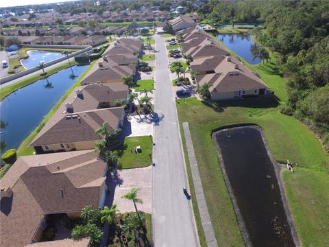 A home in WINTER HAVEN