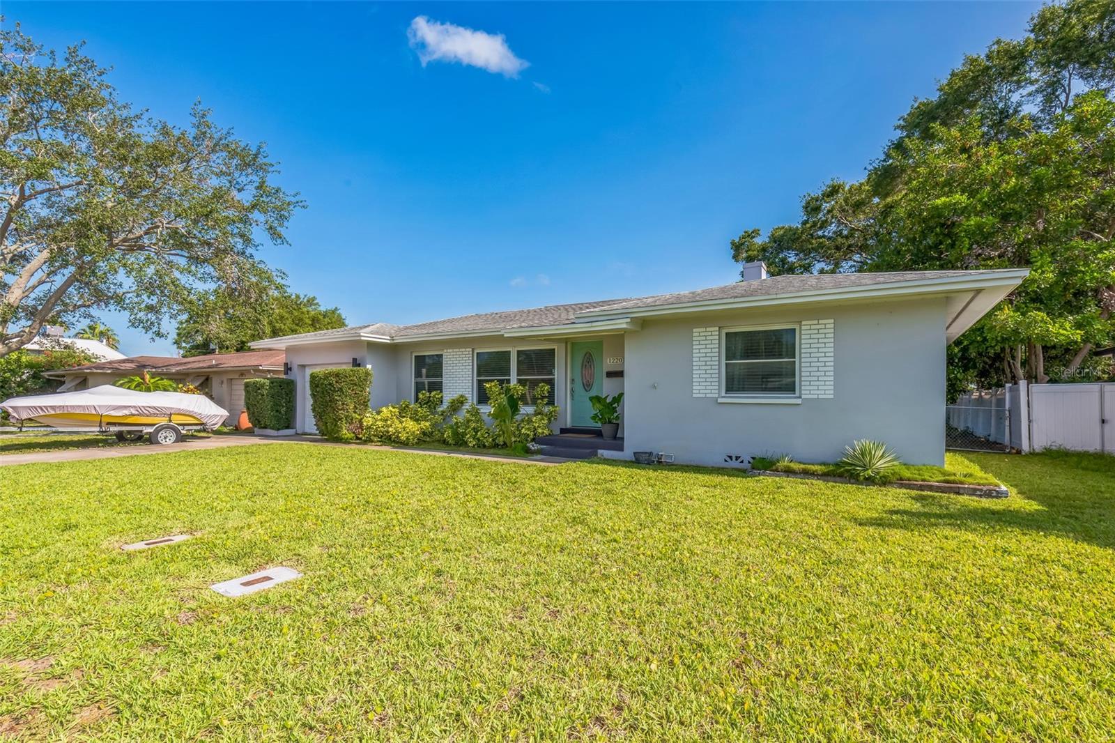 1220 MAGNOLIA DRIVE