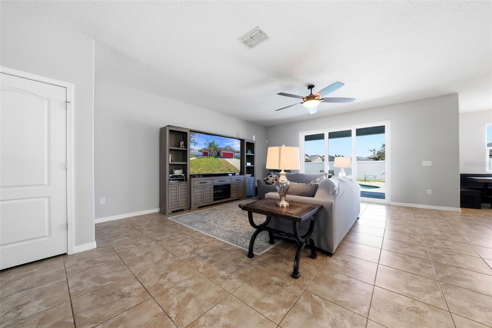 AYERSWORTH GLEN - Residential