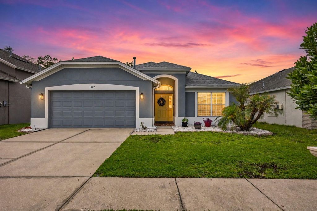 Photo of 1807 Leybourne Loop, Wesley Chapel, FL 33543 (MLS # TB8509110)