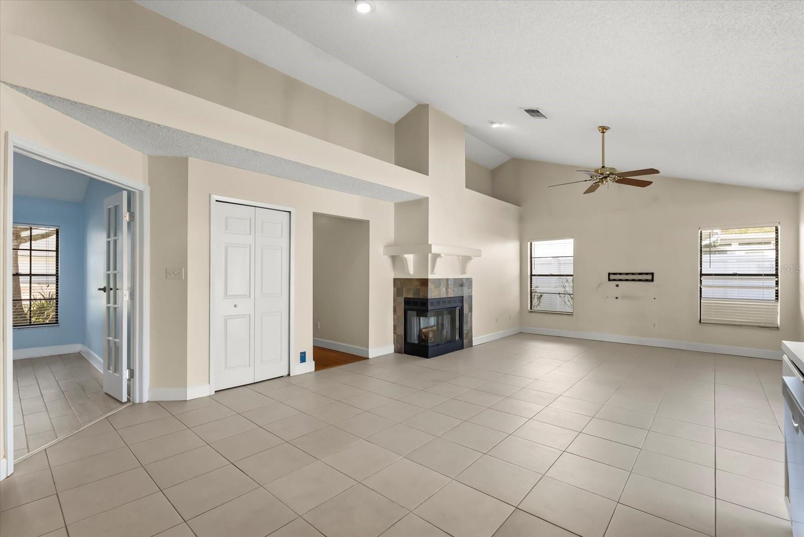 ALAFAYA WOODS PH 2 - Residential Lease