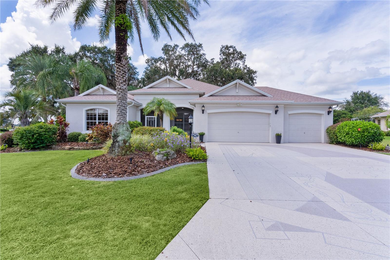 946 ADAMS LANE