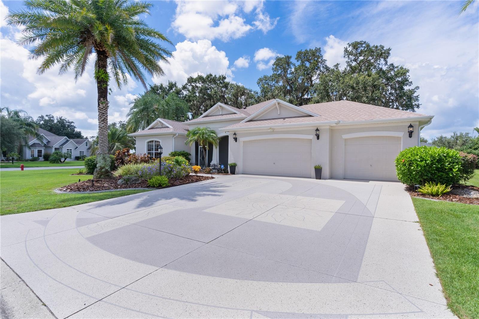 946 ADAMS LANE