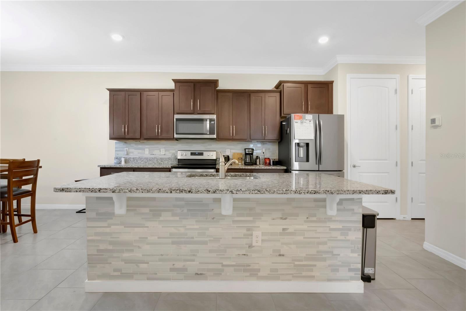 PALMS/SERENOA PH 4 - Residential