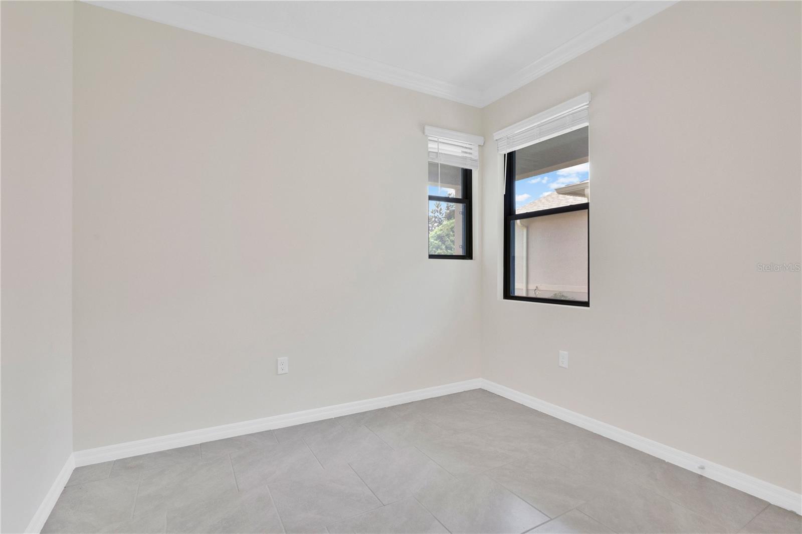 PALMS/SERENOA PH 4 - Residential