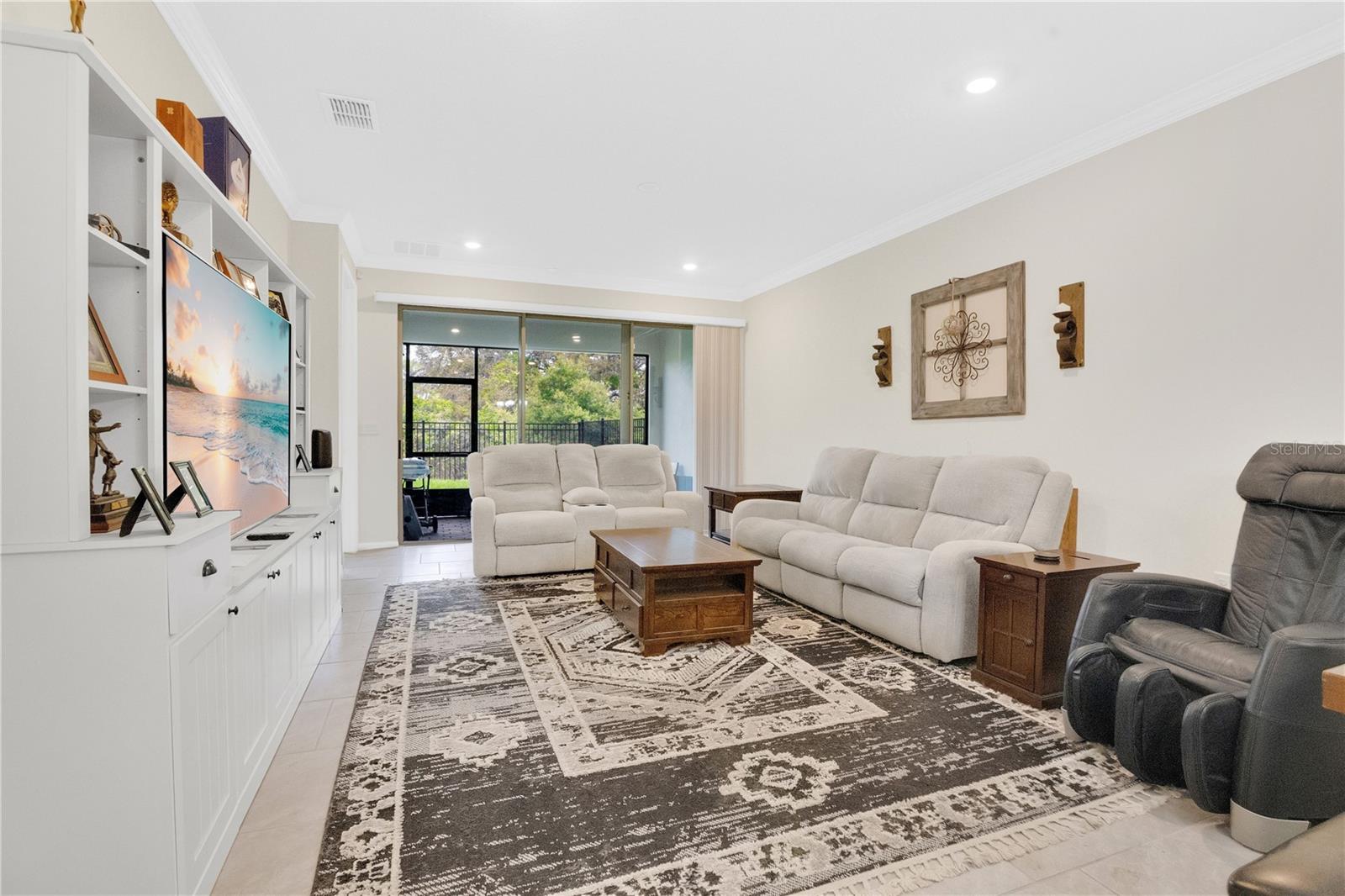 PALMS/SERENOA PH 4 - Residential