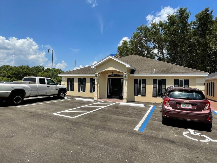 2,538 SF - Professional Office Building available FOR LEASE Previously a real estate firm. The space features a reception/admin area, conference room, 16 private offices, and 3 restrooms. Located off of US Highway 441 in The City of Leesburg with great visibility. 36,549 FDOT average trips per day. Minutes to Leesburg International Airport, Lake Sumter State College, Lake Square Mall, and UF Health Leesburg Hospital. Centrally located on US Highway 441, near Leasburg's major hospitality/ retail corridor. Less than an hour to Orlando or Ocala and Minutes to The Villages, FL Turnpike or I-75, making this an excellent location. Great opportunity for a law office, real estate, accounting, home health, finance and more!! All information is believed correct but is not guaranteed or warranted and subject to change without notice