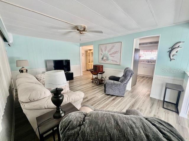 SENATE MANOR - Residential