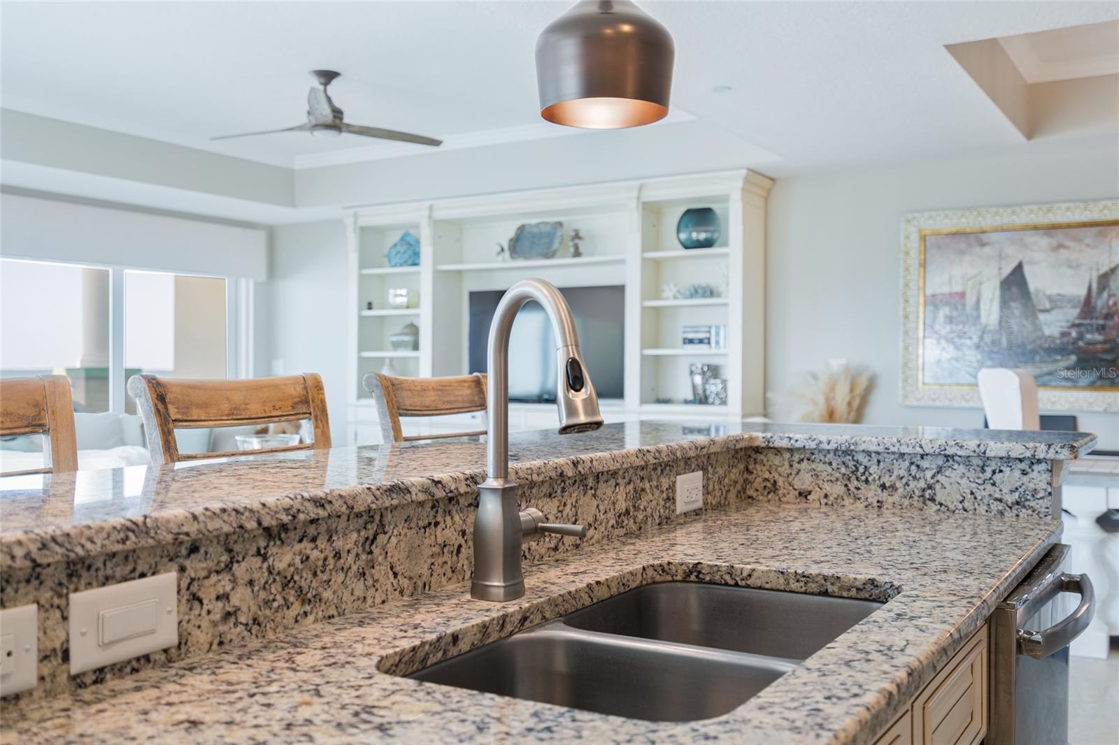 BEACH CLUB OF MADEIRA CONDO - Residential