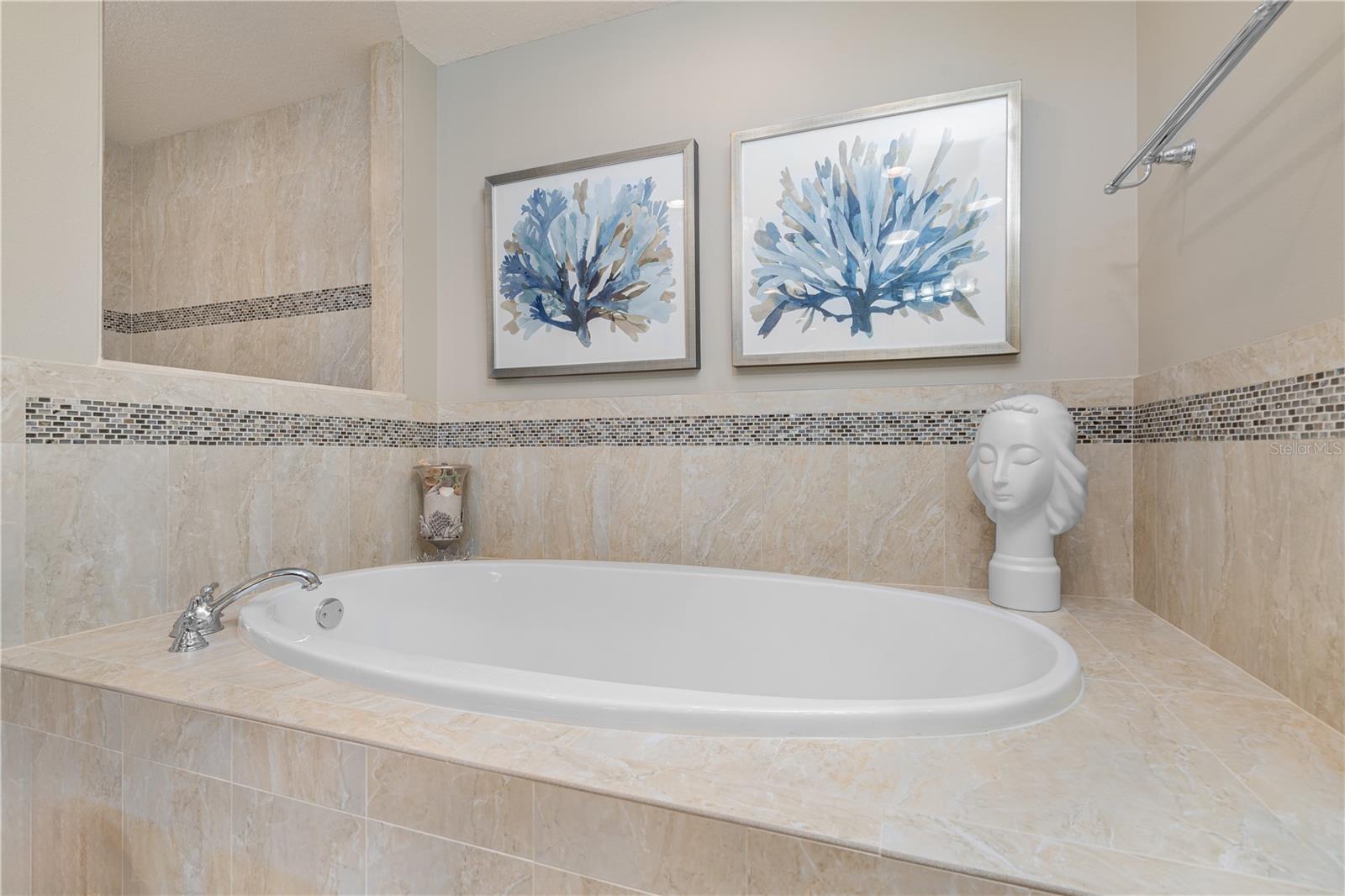 BEACH CLUB OF MADEIRA CONDO - Residential