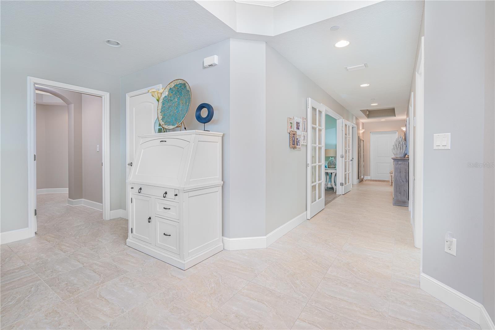 BEACH CLUB OF MADEIRA CONDO - Residential