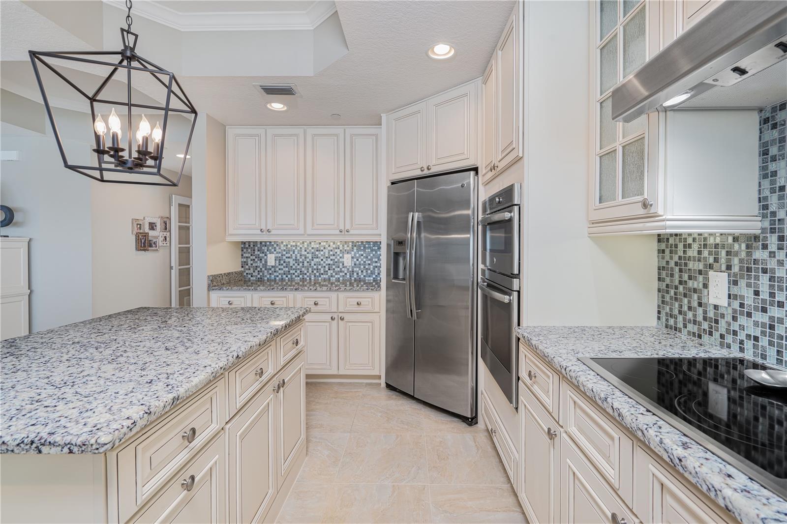 BEACH CLUB OF MADEIRA CONDO - Residential