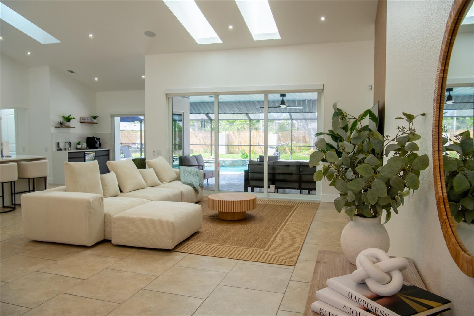 VENICE GARDENS SEC 3 - Residential Lease