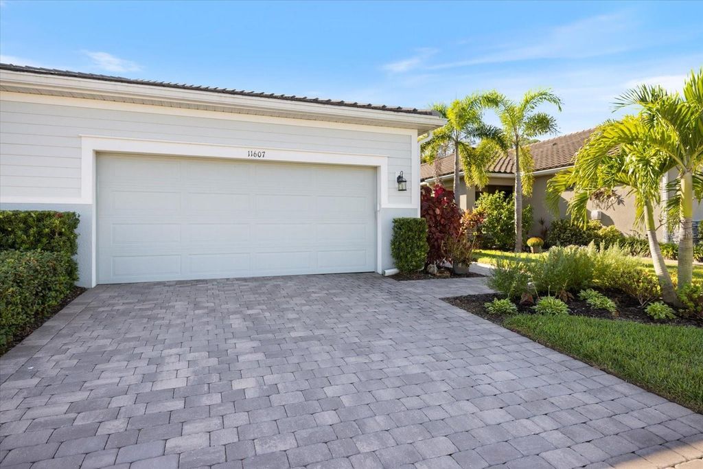 Photo of 11607 Alessandro Lane, Venice, FL 34293 (MLS # A4668228)