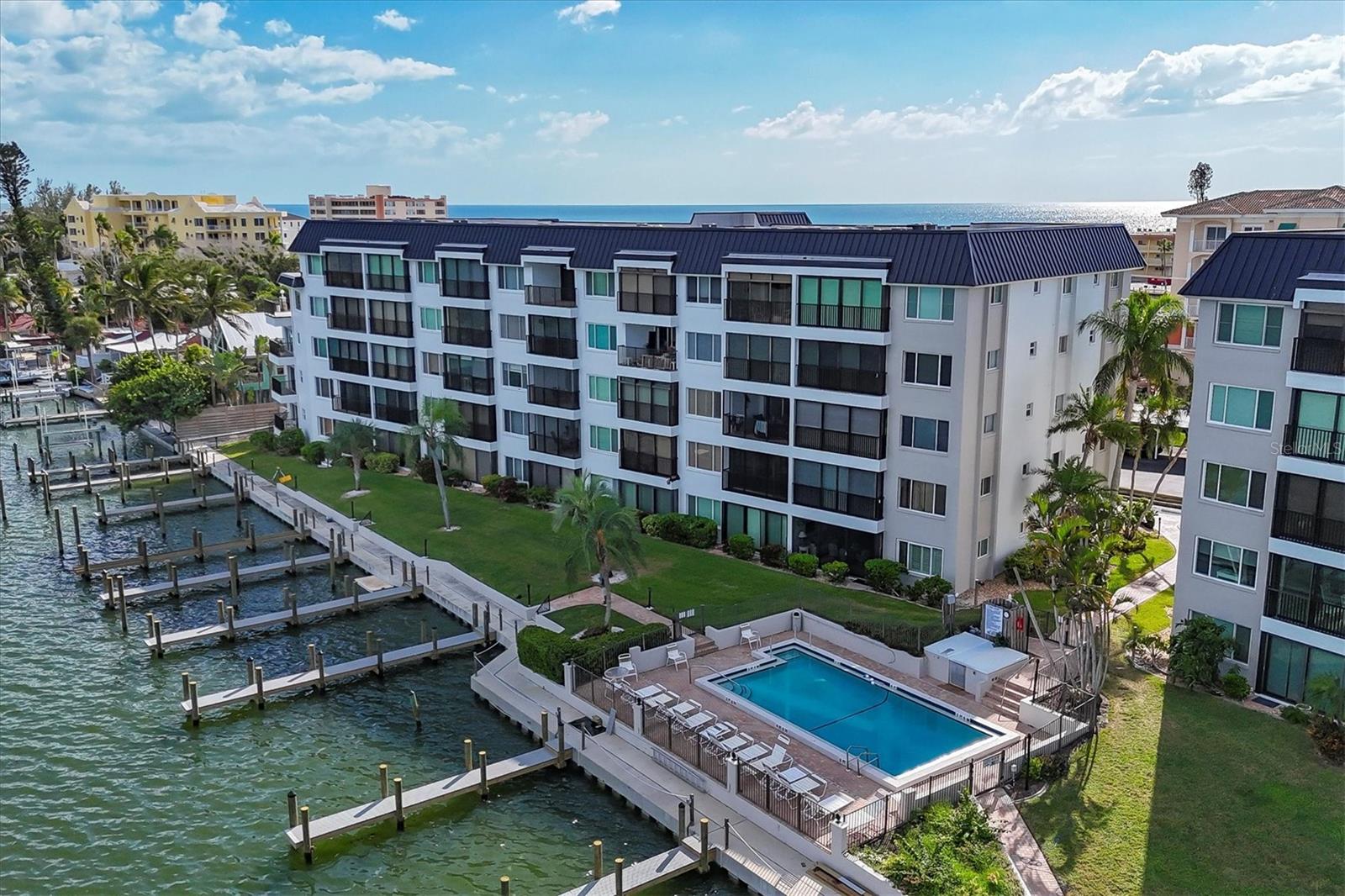 SUNRISE COVE SEC 4 - Residential