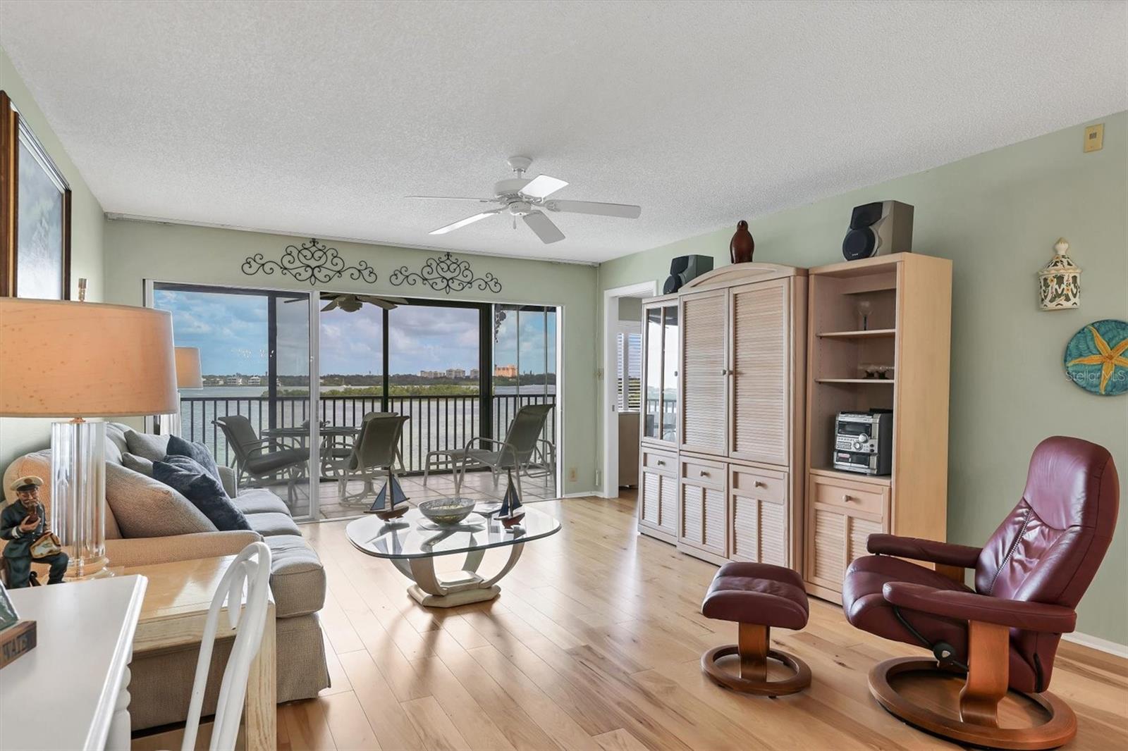 SUNRISE COVE SEC 4 - Residential