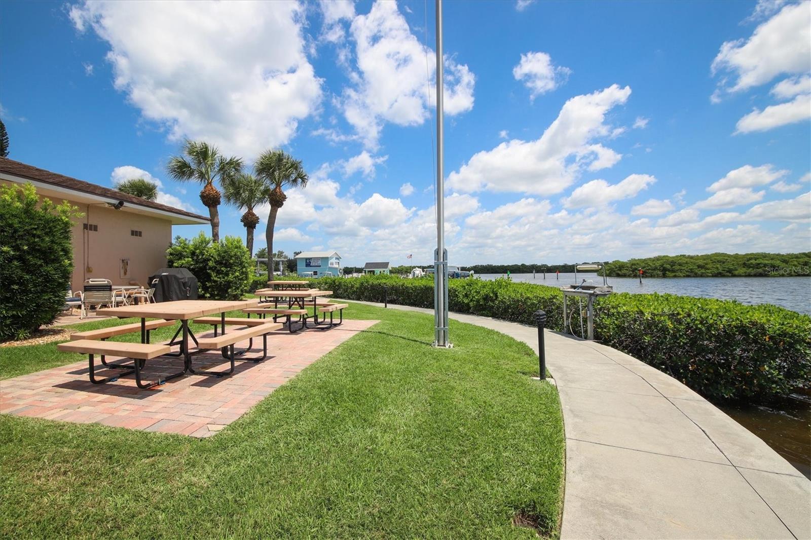 SUNRISE COVE SEC 4 - Residential