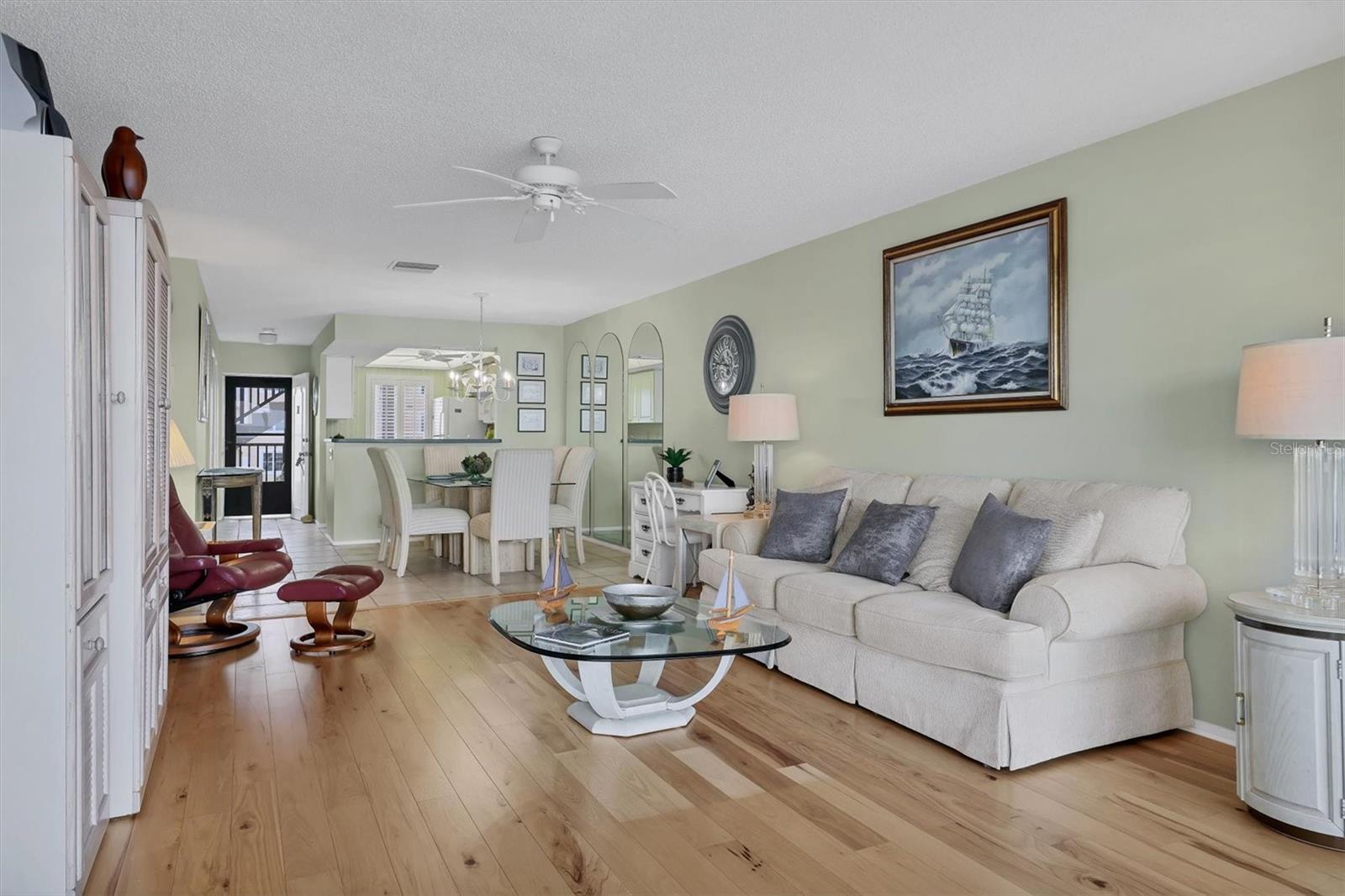 SUNRISE COVE SEC 4 - Residential