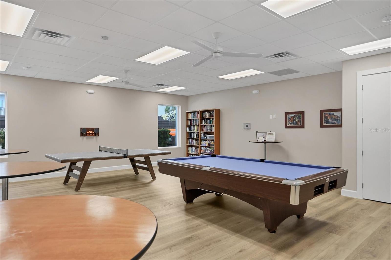 SUNRISE COVE SEC 4 - Residential