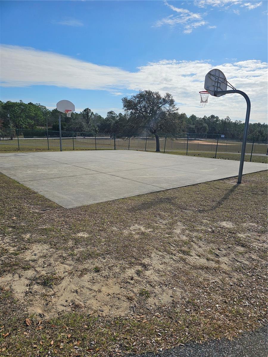 RAINBOW LAKES ESTATES - Land