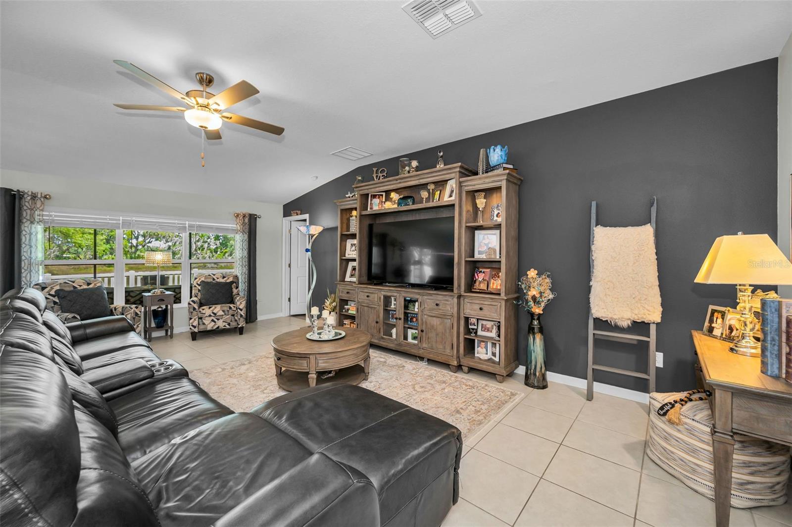 ABBOTT SQUARE PH 2 - Residential