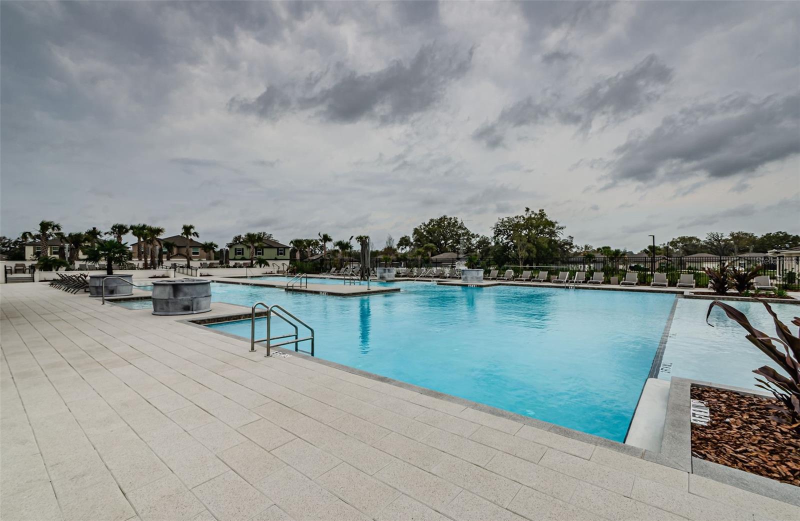 ABBOTT SQUARE PH 2 - Residential