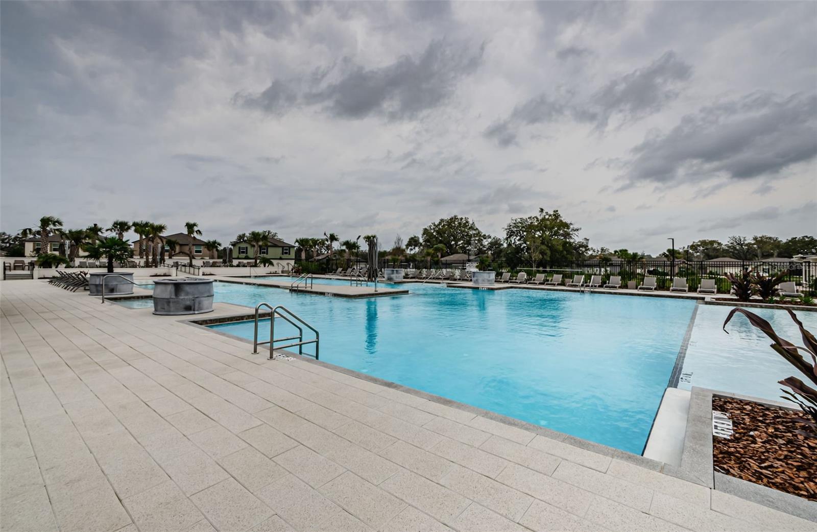 ABBOTT SQUARE PH 2 - Residential