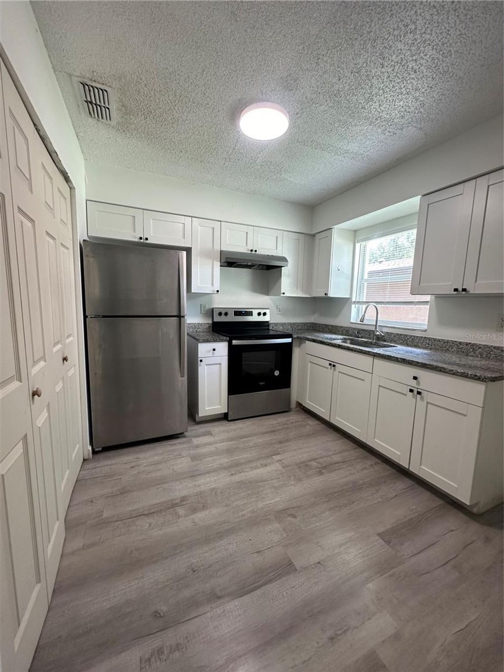 Photo of 704 Sunset Avenue #B, Auburndale, FL 33823 (MLS # K4903359)