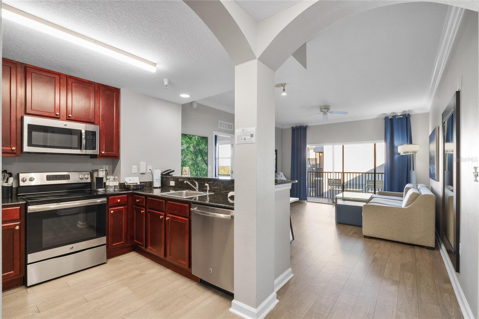14501 GROVE RESORT AVENUE 1727