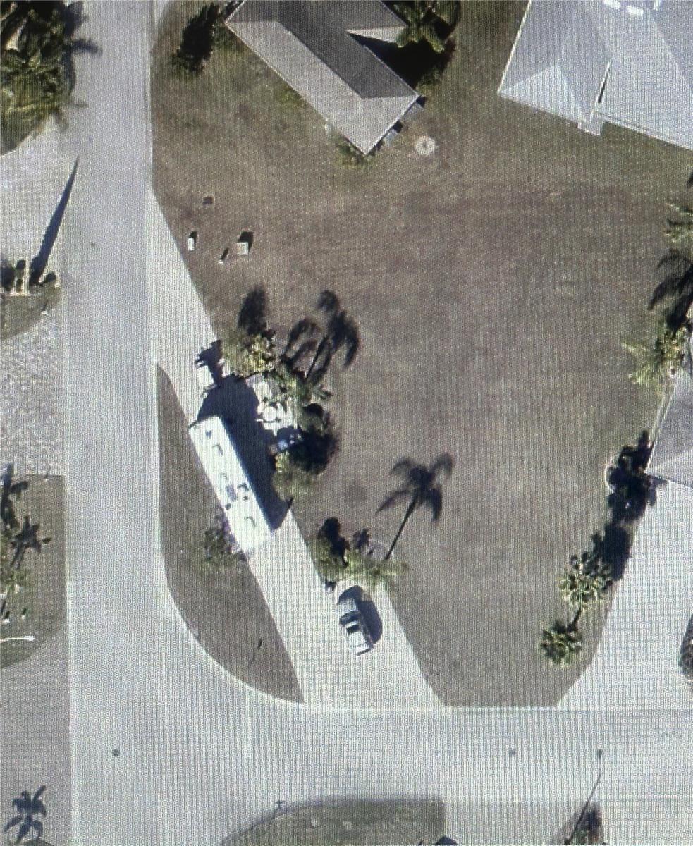 Photo of 613 Gordon Road, Polk City, FL 33868 (MLS # O6444966)